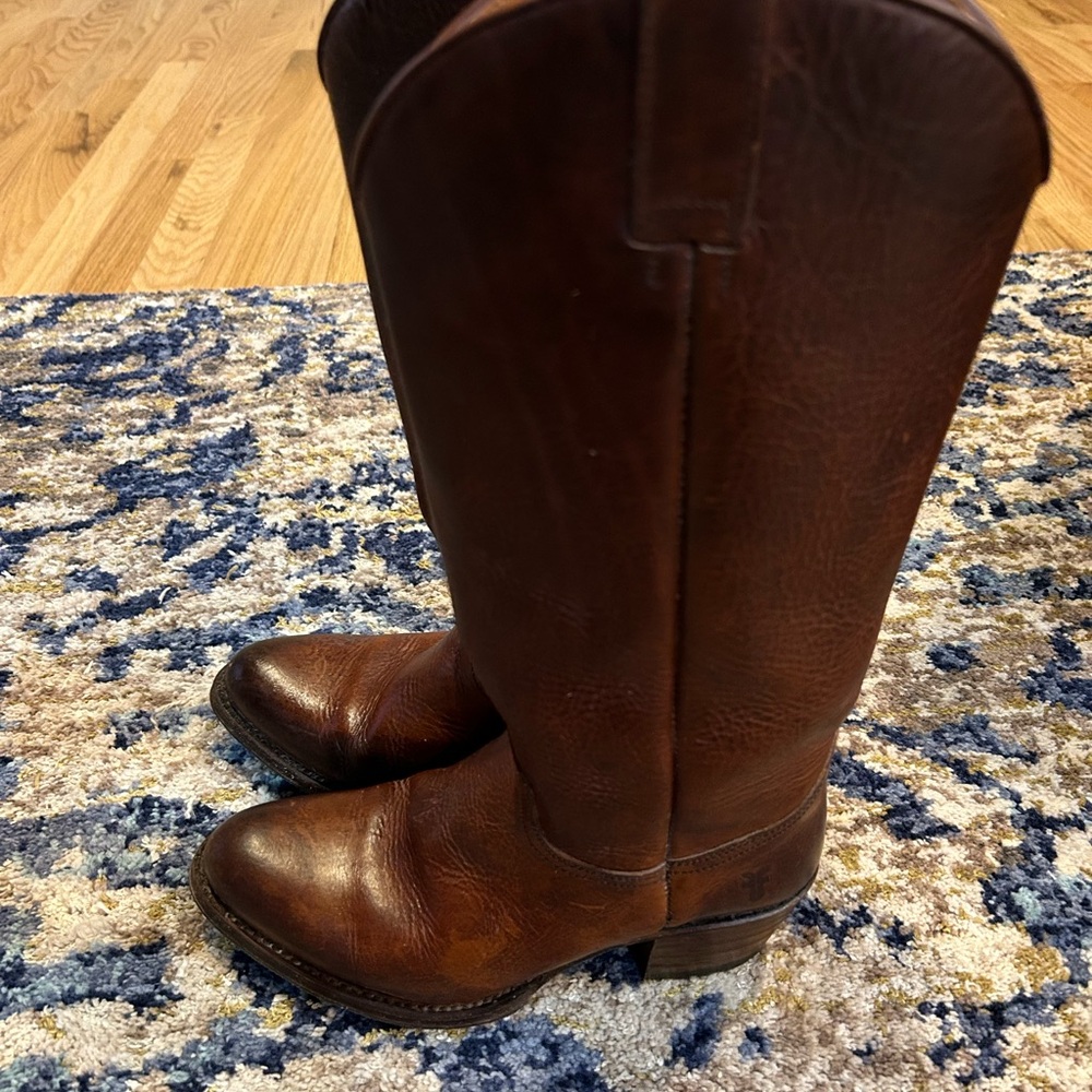 Ladies Frye Billy pull on boots